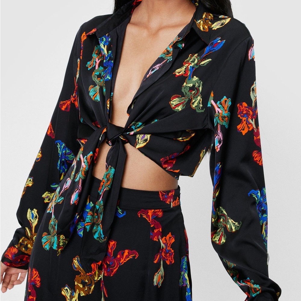 Nasty Gal Relaxed Floral Print Tie Front Multicolor Blouse